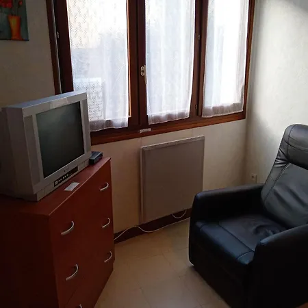 Vermietet Schoene 1 Bis 6 Personen By Interhome شقة